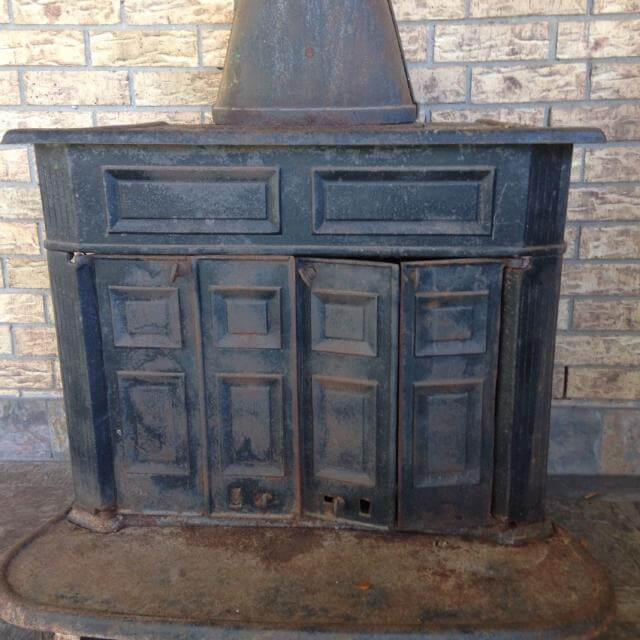 Sterling ompany Iron Stove  Vintage stoves, Antique wood stove, Wood  burning stove