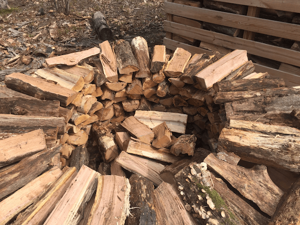 Holz hausen firewood stacking