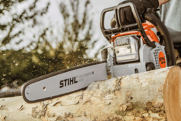 drijvend Beroemdheid Bereid Stihl MS 180 Chainsaw Review - Best Light Duty Saw?