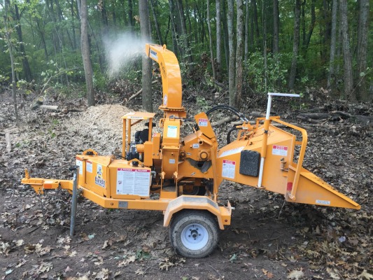 Bandit Model 65xp Wood Chipper Review I Expected We Would Cut Faster Than The Chipper Could Chip But Was Wrong Plus As An Added Bonus Didn T Use Much Gas